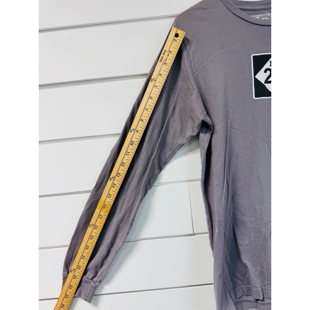 M22 Michigan Highway Graphic Long Sleeve T-Shirt Gray Mens Medium - Picture 3 of 6